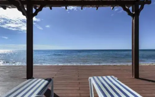 Thalassa Holiday Home With Sea View