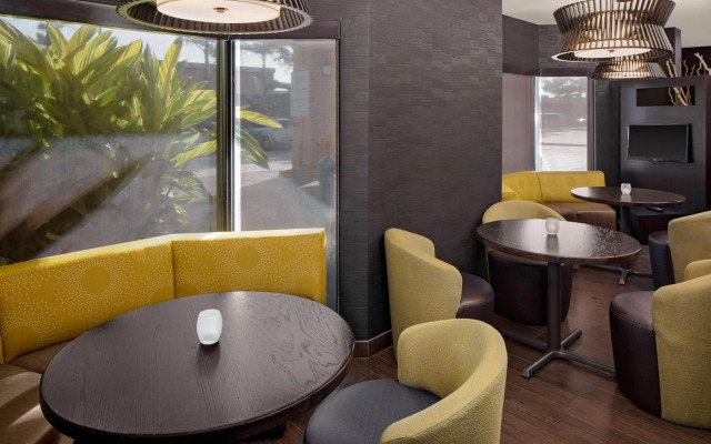 Courtyard by Marriott Houston Rice University