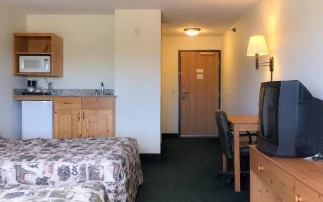 White Oak Inn & Suites