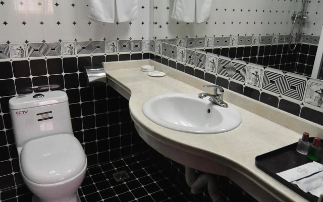 Qianshao Hotel Qingdao