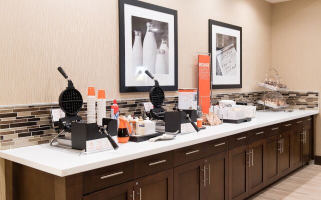 Hampton Inn & Suites Fayetteville