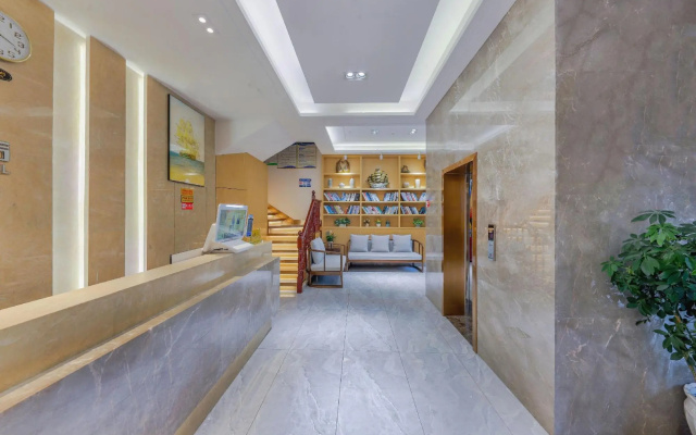 达州蓝格调智慧酒店(火车站罗浮广场店) – Lobby – Dazhou