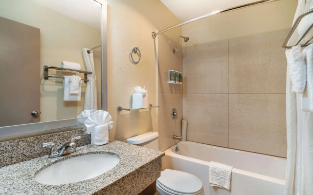 Best Western John Muir Inn