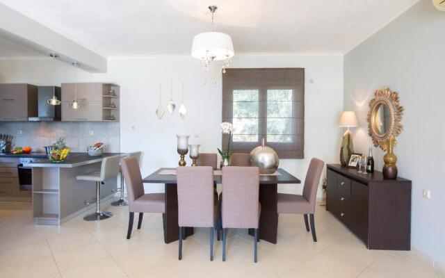 Thea Family Apartment 2