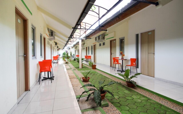 RedDoorz @ Jakal Bawah 2