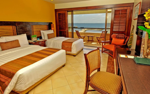 Mayhills Resort