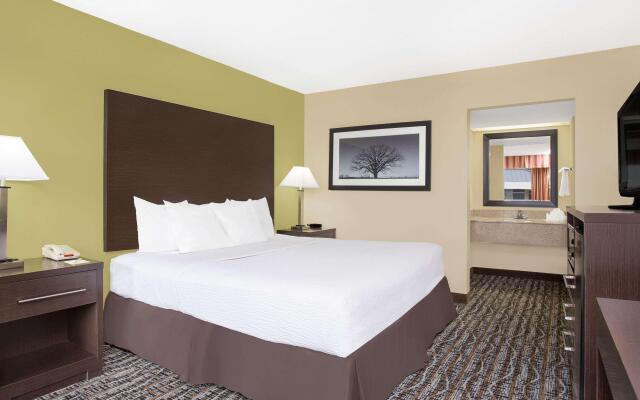 Days Inn - Asheville Mall