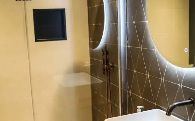 Luxury Apartment With Magnificent sea View