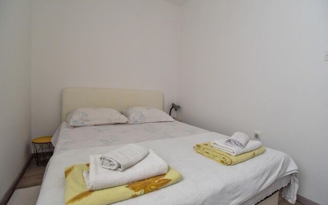 Comfy Flat w Balcony 5 min to Greco Beach in Budva