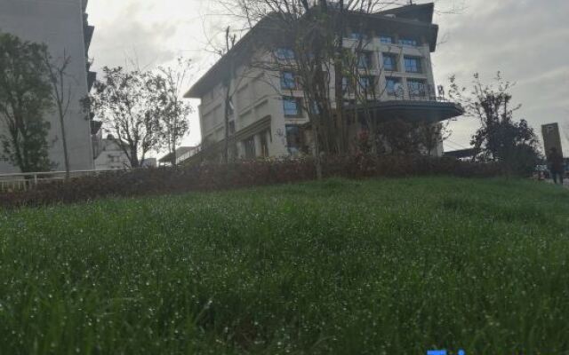 Yihe Hotel