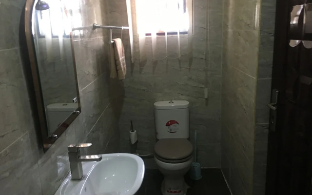 Momak 2 Hotel & Suites