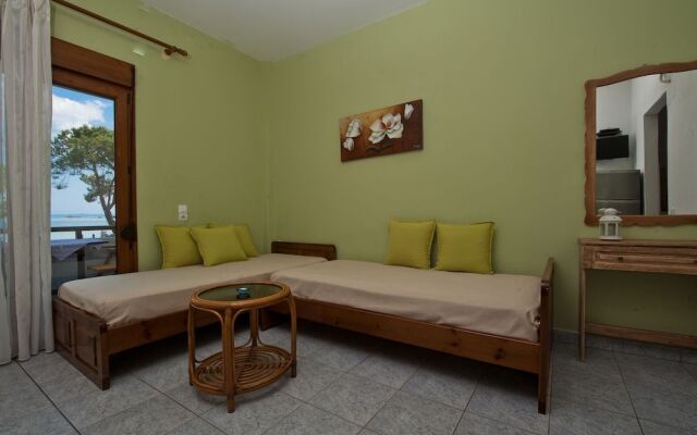 Kamares House Apartments & Studios