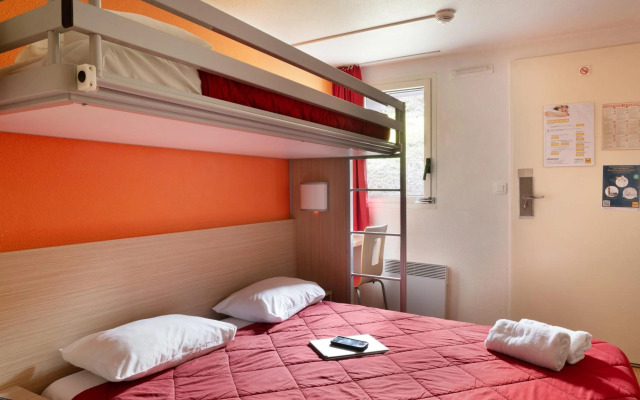 Première Classe La Ville-Du-Bois