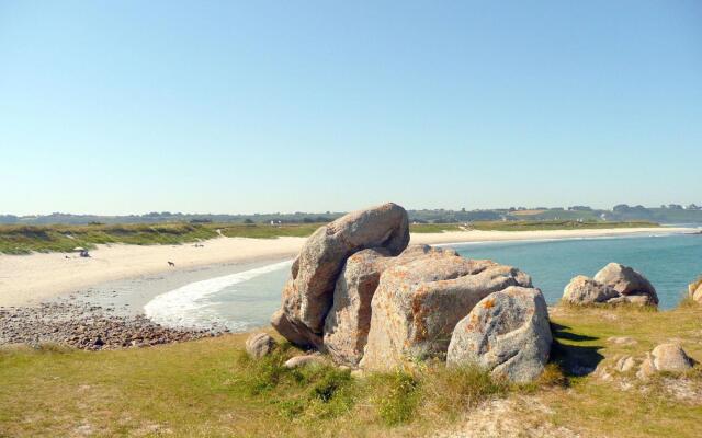 Beachfront Holiday Home in Guisseny