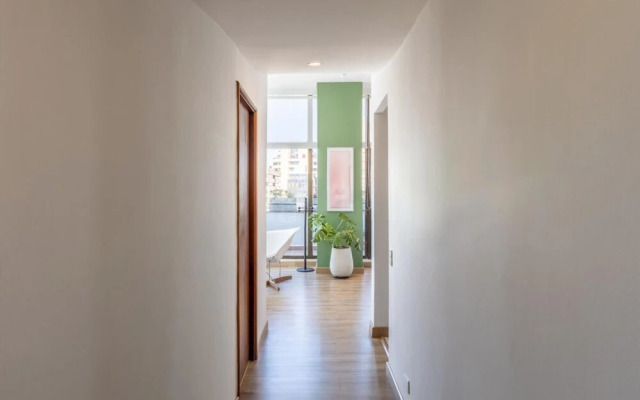 w Amazing 1BR With Terrace in Chico