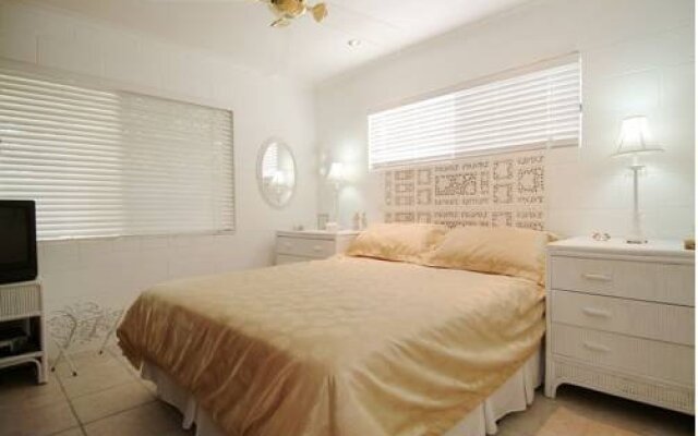 Trinity Tropical Oasis Trinity Beach Holiday Home