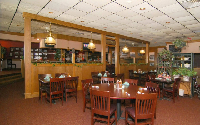 Crossroads Hotel and Event Center