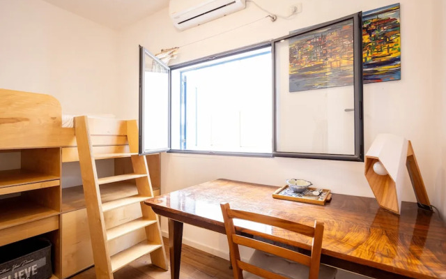 Allenby Artsy Stay by Sea N' Rent