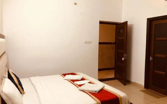 Shalimar Lodge, "700 meter from Katra Bus Stand"