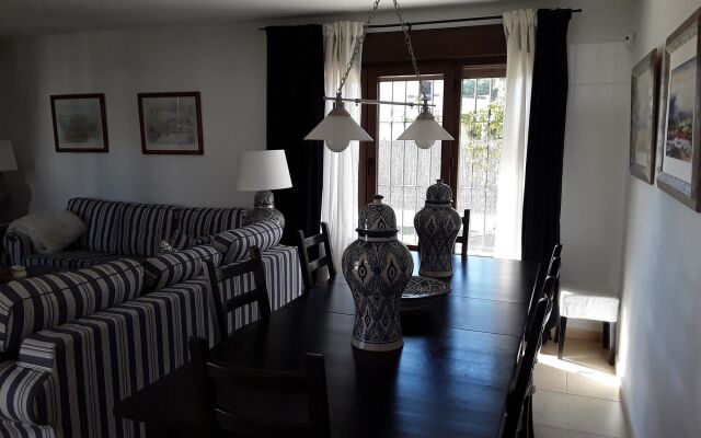 Villa With 4 Bedrooms in Roche, With Pool Access, Furnished Garden and