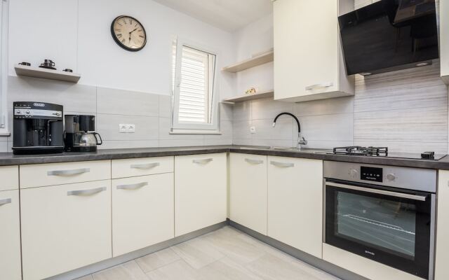 Apartments Loncar
