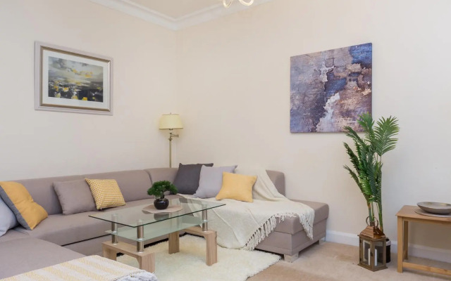 Park Lane Apartments - Shaw House