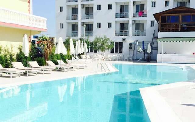 Hotel Lakaj 2