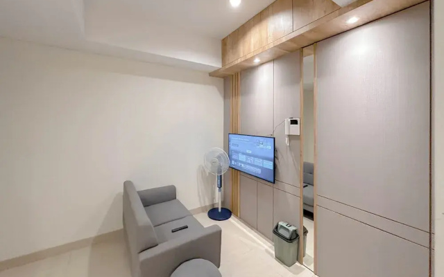 Cozy And Homey 2Br At Grand Sungkono Lagoon Apartment