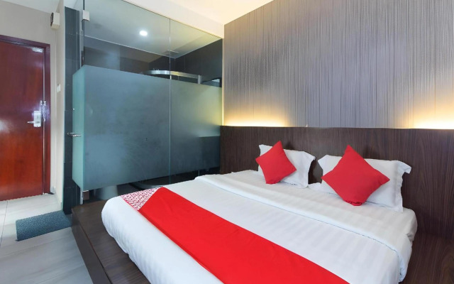 Super OYO 340 Comfort Hotel