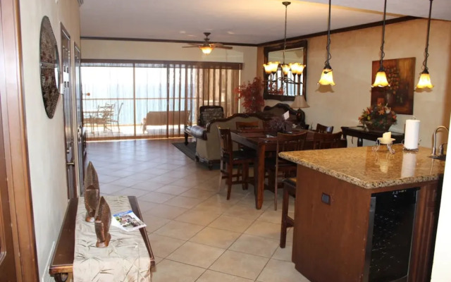 Sonoran Sky 3BR Upper SKY 409-v by Casago