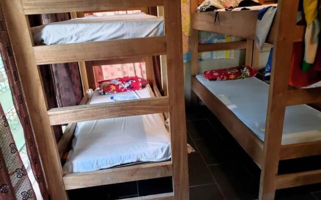 Scorpion Hill Lodge - Hostel