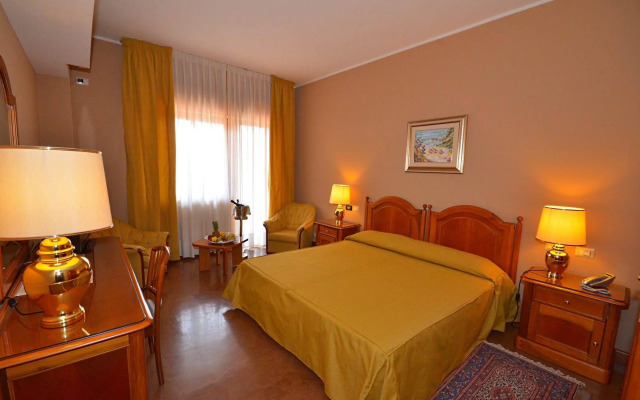 Garden Hotel
