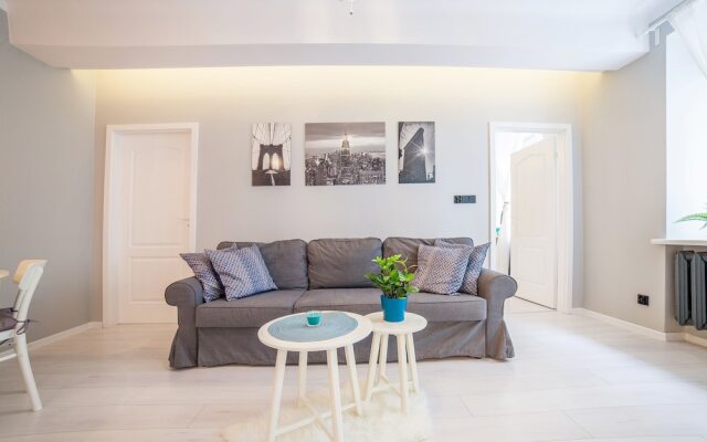 Little Home - Charlie