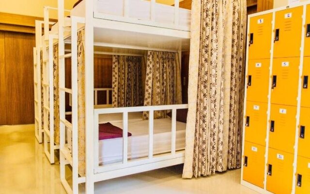 Little Boat Hostel