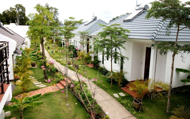 White Lotus Resort