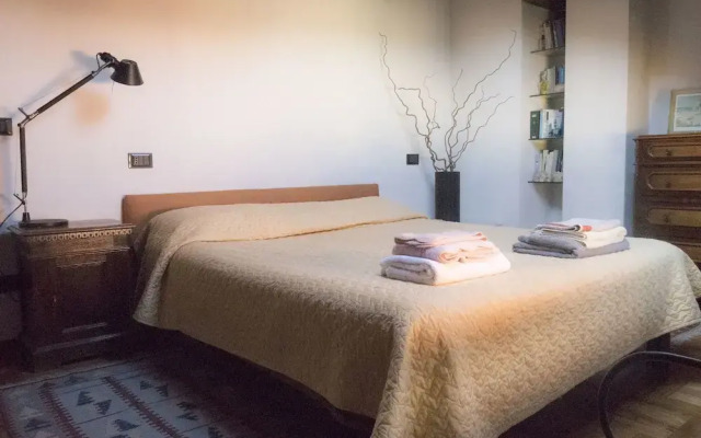 Large and Cozy Apartment on two Levels