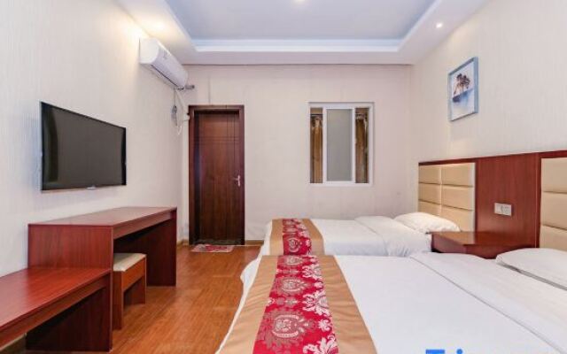 Xinyang Lakeside Boutique Hotel