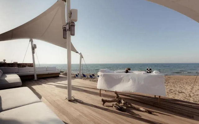 Akrogiali Beach Hotel Apartments