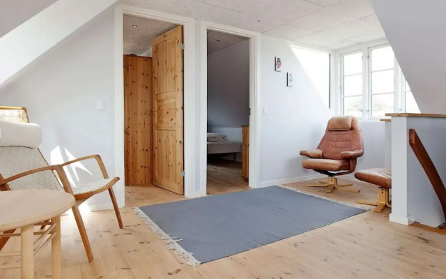 6 Person Holiday Home in Blavand