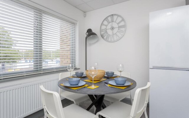 Oliverball Serviced Apartments - Sovereign Gate 1 - 2 bedroom apartment close to City Centre