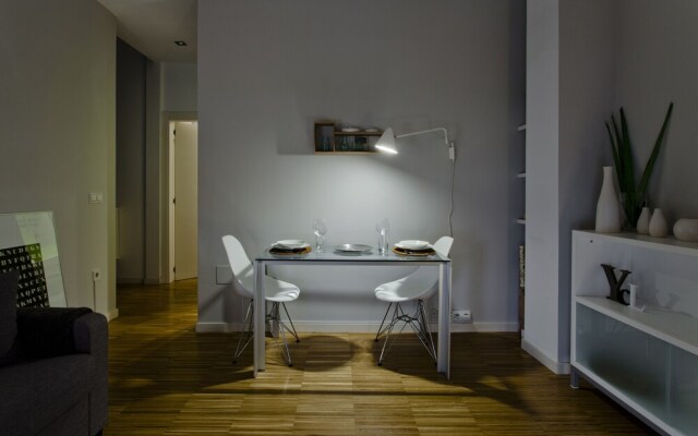 Gran Via Apartment By Flatsweethome