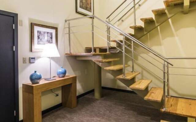 Urban Green Hotel & Suites