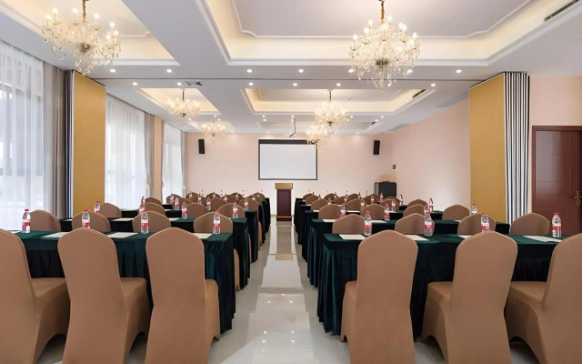 Vienna Hotel (Rong County Guinan Road)