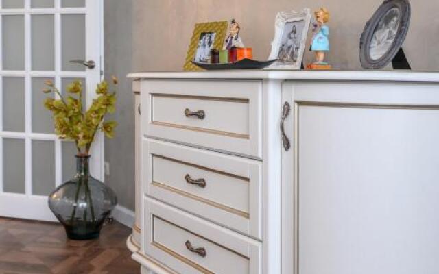 Apartment with Sea View near Park Shevchenko