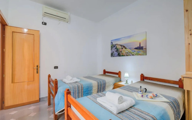 Villa Oasi al mare near the sea with pool