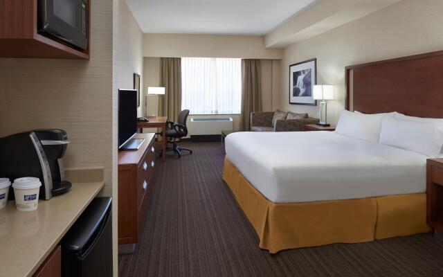 Holiday Inn Express & Suites Vaughan-Southwest