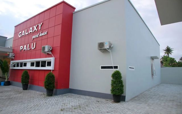 OYO 1100 Galaxy Guesthouse