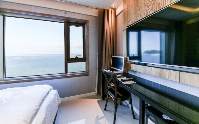 Win Hotel