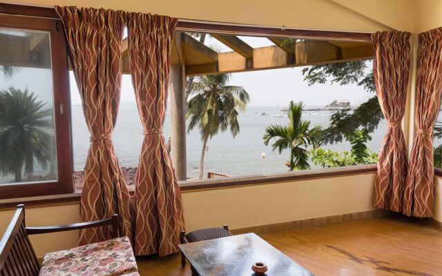 Hawaii The Sea-Side Village Retreat