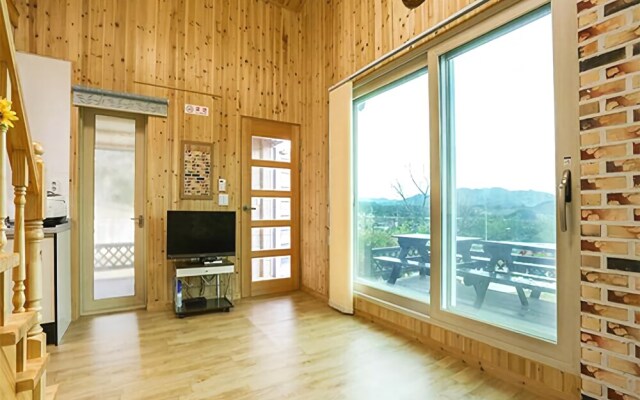 Muju Sandeul Pension